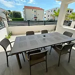 Appartement Beautiful New Palmtree Iii *