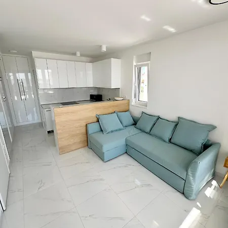 아파트 Beautiful New Palmtree Iii 비르