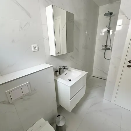 Apartment Beautiful New Palmtree Iii Vir